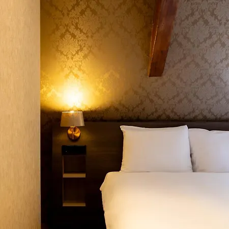 Dream Hotel 3*