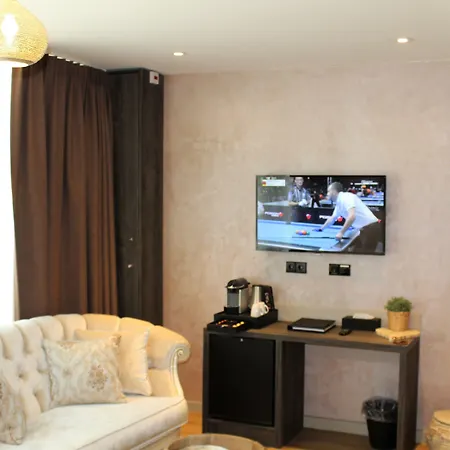 Dream Hotel 3*