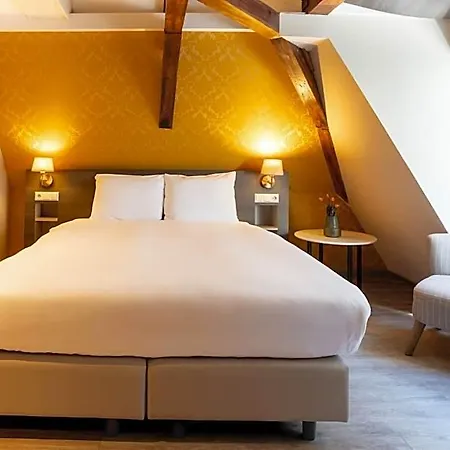Dream Hotel