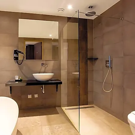 Dream Hotel