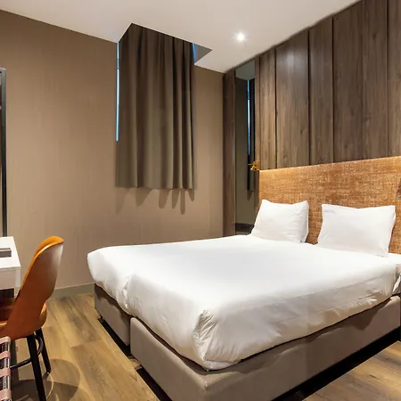 Dream Hotel 3*