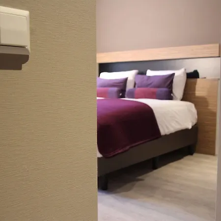Dream Hotel 3*