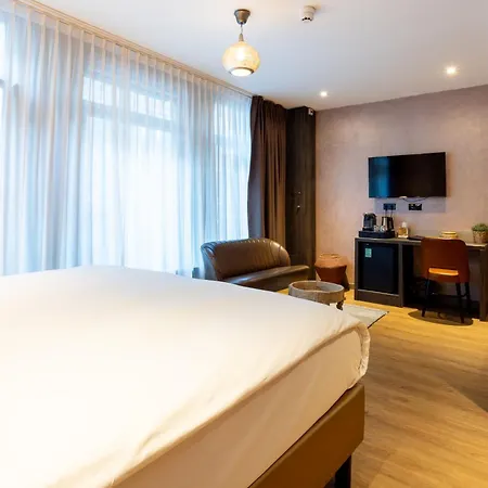 Dream Hotel 3*