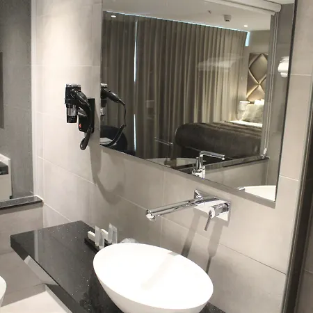 Dream Hotel 3*